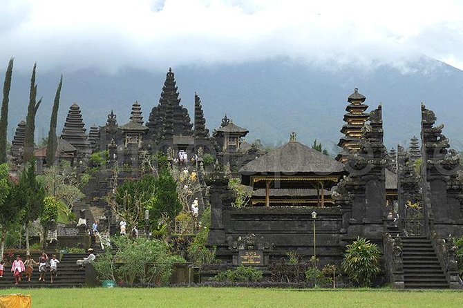 Besakih Temple Tour - Traditional Bali Village - All Inclusive - Penglipuran Village Rules, Clean Streets, and Bamboo-Adjacent Traditions