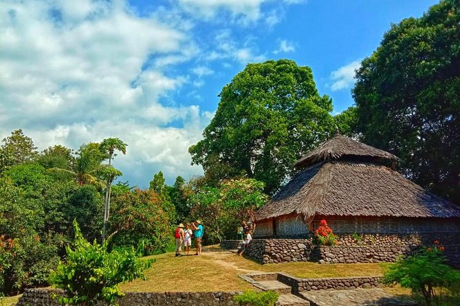 Best of Lombok: Native, Culture, Nature & Waterfall Day Trip - Senaru Village: A Quick Culture Window Into Mountain Life