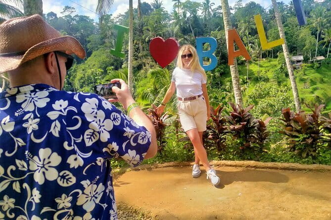 Best Of Ubud Scenic Full Day Private Guided Tour - Stop 1: Barong and Kris dance in Batubulan (the best way to start)
