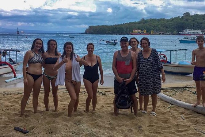 Blue Lagoon Snorkeling and Lunch with Visit Tegenungn Waterfall in Ubud - Indonesian Lunch, Shower Time, and Reset Before Tegenungan