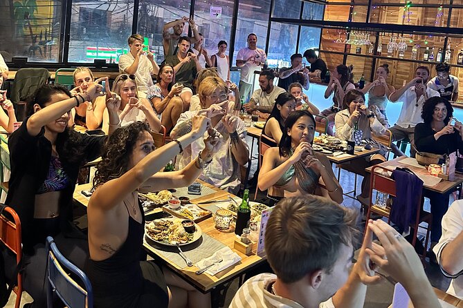 Canggu: Drag Show with Dinner - The night’s flow: 8pm start, dinner time, and sign language breaks