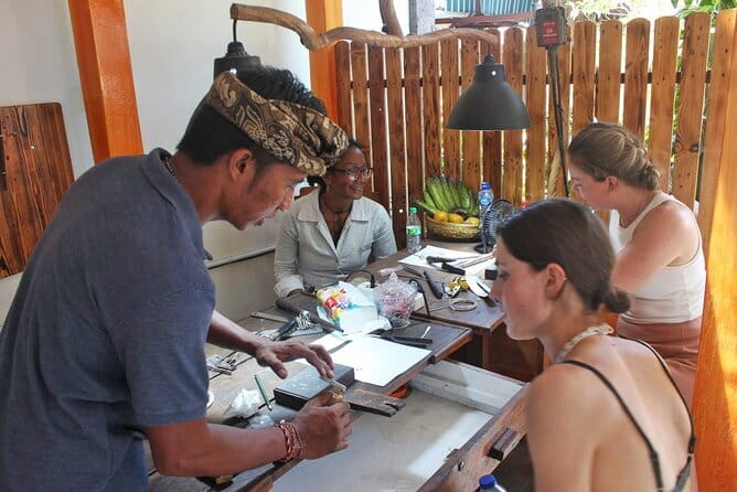 Celuk Bali Silver Class: Hands-On Silver Making Class - Snacks, water, and free Wi-Fi, the underrated comfort tools