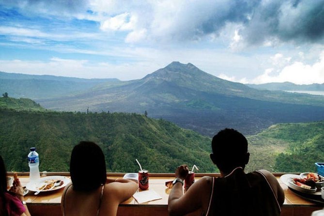 Central Bali Tour: Ubud Village, Kintamani Volcano, and Waterfall - Tegalalang Rice Terrace: how to choose your own activity level