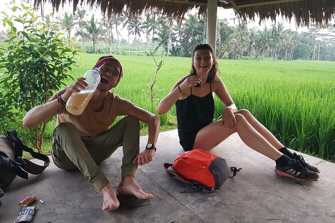 coconut wine and coffee safary tour - The rice-field walk: plan for soft ground and bugs