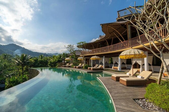 East Bali Tour: Gate of Heaven, Water Palace, Sleeping Gajah - Private driver-photographer comfort, and the names behind the best days
