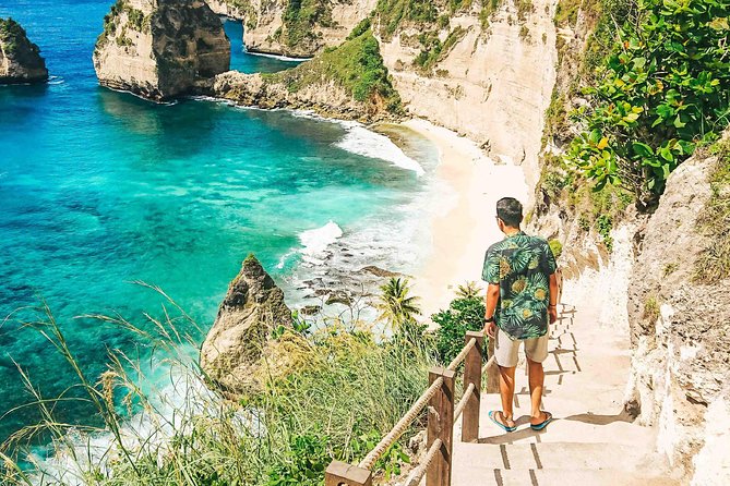East Nusa Penida Small Group Tour: Atuh Beach & Diamond Beach – Full Day - Teletubbies Hill: rolling green views and quick photo-friendly timing