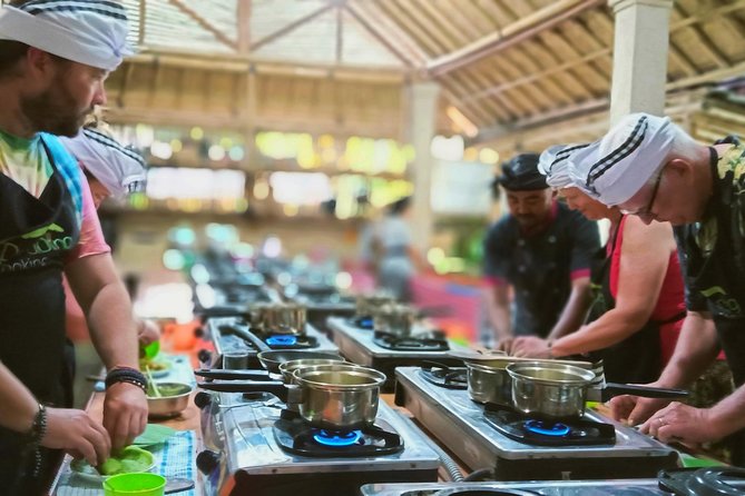 Exclusive Authentic Balinese Cooking Class at Family home - Key things to know before you go