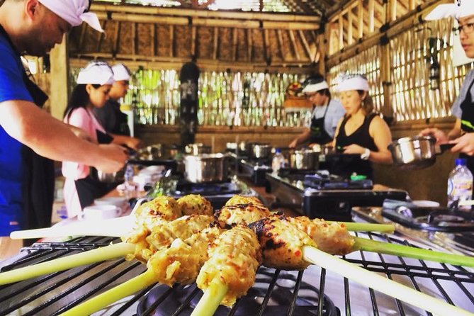 Exclusive Authentic Balinese Cooking Class at Family home - A family-home Balinese cooking class near Ubud