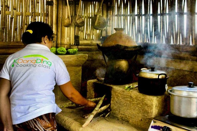 Exclusive Authentic Balinese Cooking Class at Family home - Coffee, snacks, and the meal you finish