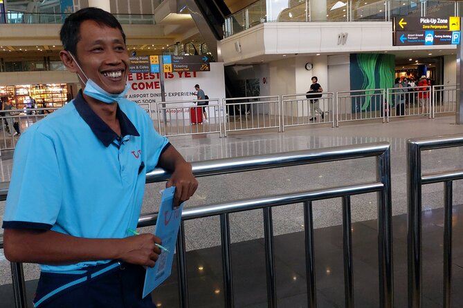 Exclusive Bali Airport Arrival to Hotel Transfer - Stops on the Way, Like Money Changers and Quick Bites