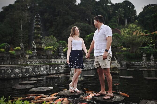 Exclusive Bali: Gates of Heaven, Tirta G - Private & All-Inc - The private driver advantage: timing, angles, and staying on schedule