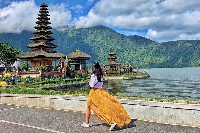 Full-Day in Bali: Private Design-Your-Own Tour - Waterfall time and the photo-friendly stops: Tegenungan and Happy Swing Bali