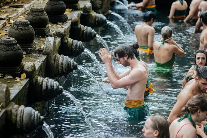 Full Day Private Tour from Tegenungan Waterfall to Tanah Lot - Stop 3: Dewi’s Gold & Silver for Bali-style keepsakes