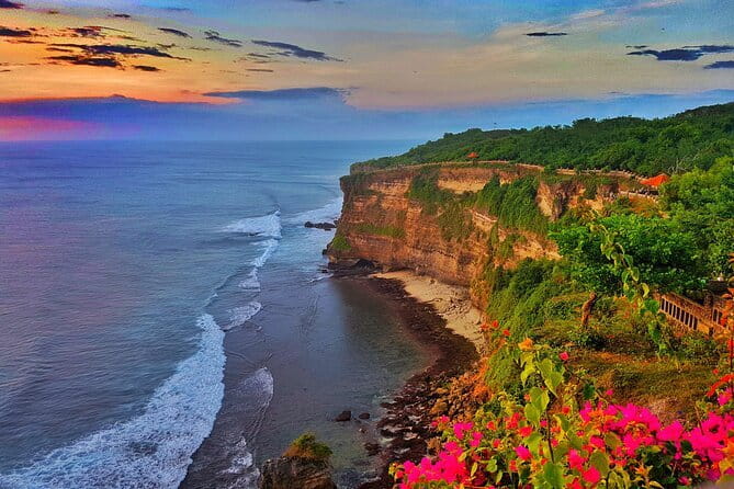 Full Day Private Tour from Tegenungan Waterfall to Tanah Lot - Stop 5: Tanah Lot Temple and the sea-rock sunset timing