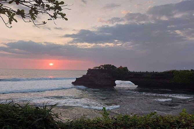 Full Day Private Tour from Tegenungan Waterfall to Tanah Lot - Stop 2: Tegalalang Rice Terraces and the subak irrigation system