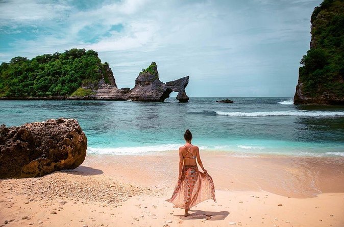 Full Day Private Tour to Nusa Penida Underground Temple from Bali - Diamond Beach swim stop: why the hour feels like the right amount