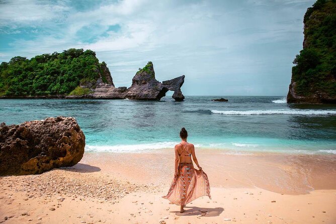 Full Day Private Tour to Nusa Penida Underground Temple from Bali - Atuh Beach: the rough drive and the short hike payoff