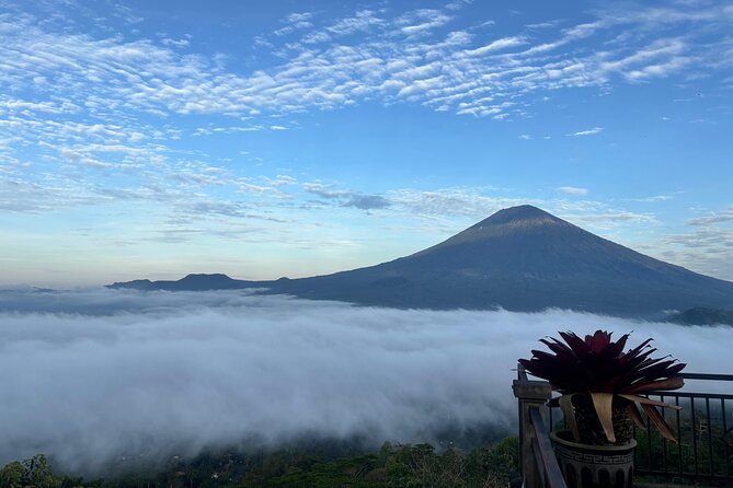 Gate of Heaven Tour - Sidemen village lunch: views of Sleeping Gajah Hill and jungle sound