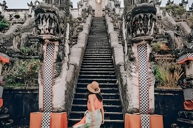 Gates of Heaven Tour: Tirta Gangga - Kanto Lampo Waterfall - Tirta Gangga Water Gardens: palace fountains and a calmer pace than the viewpoint
