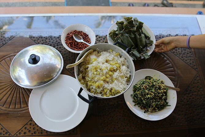 Gianyar Market Visit & Cooking Class in Ubud with Kadek & Putu - Meeting Kadek and Putu: A Class Built Around Doing