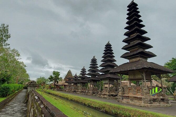 Half-Day Private Tour to Tanah Lot and Bali Royal Temple - Two Bali temples in one half day, and why that combo works