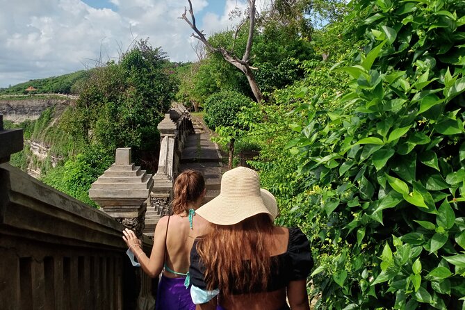 Half Day Uluwatu Temple And Kecak Dance Private Guided Tour - The Real Value of Onboard Wi-Fi During a Long Day