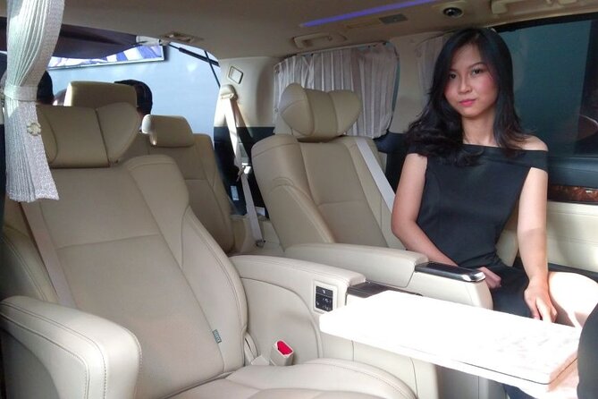 Hire a Luxury Private Car in Bali with an English Speaking Driver - Nusa Dua stop: how to use the time without getting stuck