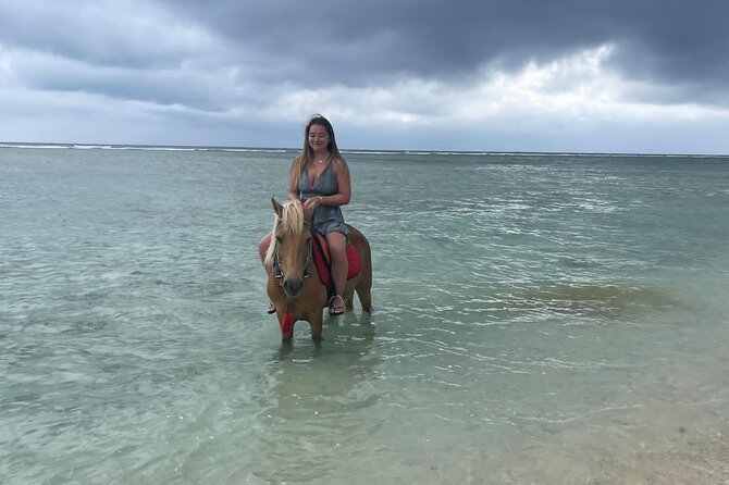 Horse Ride On The Beach Gili Islands - How the Sunset Horse Ride on Gili Trawangan Actually Works
