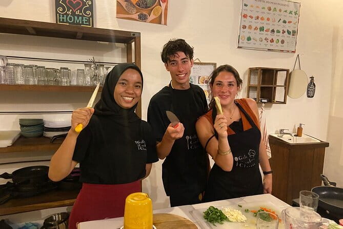 Indonesian Food Cooking Class of Gili Air - Starting Times and the Harbor Location That Keeps Your Day Flexible