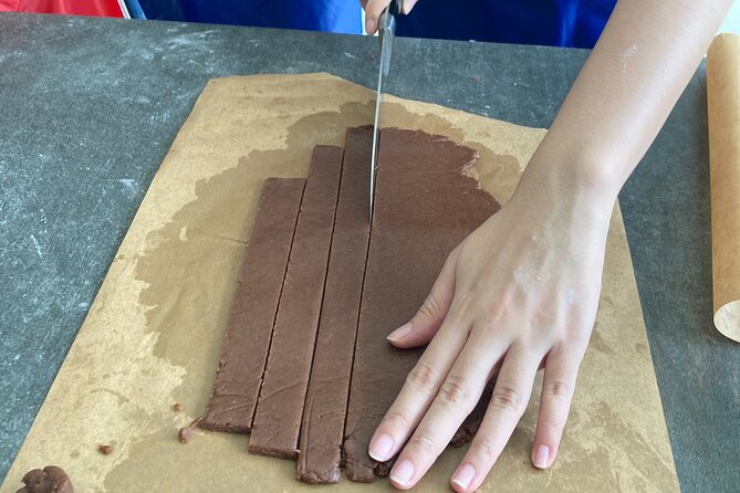 Kerobokan French Pastry and Bakery class for Adult - Your Two-Hour Flow: From Mixing to Decorating