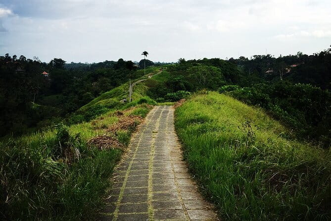 Kintamani Volcano View Tour - Gunung Kawi Temple: old carvings and the Valley of the Balinese Kings