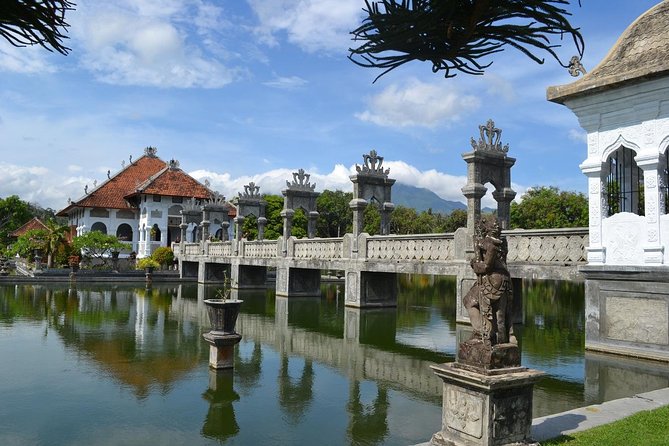 Lempuyang Temple Tour With Lunch and Pick Up - FAQ