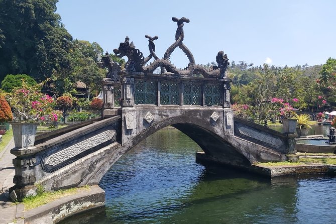Lempuyang Tour : Heaven gate, Tirta Gangga, Goa Raja waterfall - Driver-guide value: why the names Agung and Ketut keep showing up