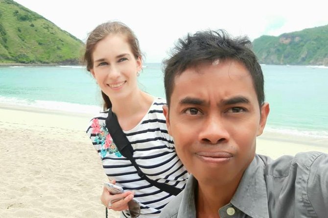 Lombok Private Custom Tour - Lombok Car Hire with Driver - Culture stops that fit a private car day: mosque, museum, village