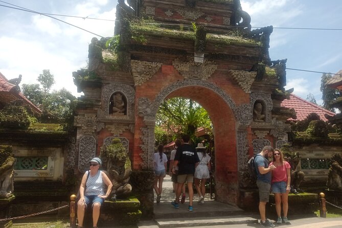 Magic Of Ubud Temple Swing And Waterfall Private Guided Tour - Tampaksiring tea stop: when you slow down with a local village