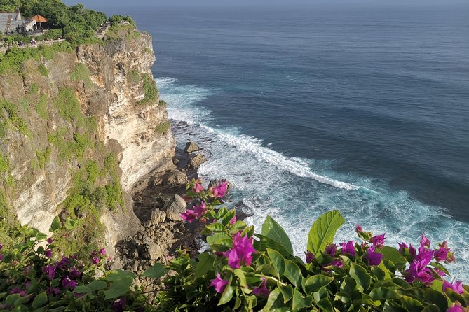 Melasti Beach, Padangpadang Beach, Uluwatu Sunset Kecak and Jimbaran Dinner - Padang Padang Beach: surfing waves and monkey awareness