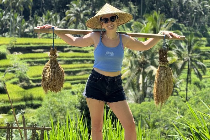 Monkey Forest, Temple, Waterfall and Rice Terrace in Ubud Tour - Tegenungan Waterfall for big photos with an easy-access walk