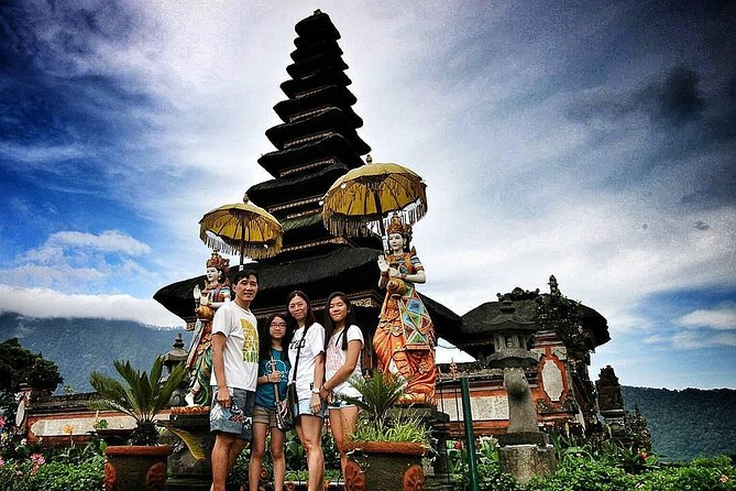 More Complete: Discover Bali In 3 Days Private Tour Package - Day 3 East Bali: Tirta Gangga, Lempuyang Gate of Heaven, rice-paddy lunch at Le Grande, and Kanto Lampo
