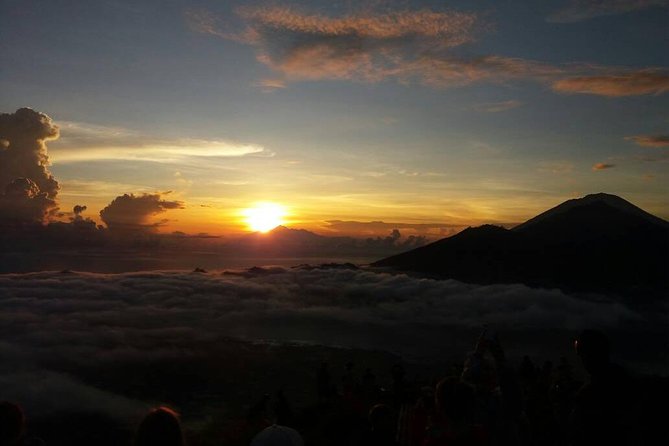Mount Batur Camping Tour with Sunset and Sunrise Experience - Dinner at altitude and what nighttime camping actually feels like