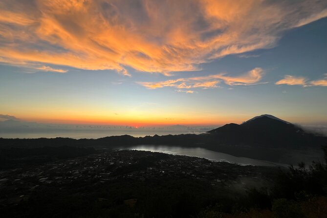 Mount Batur Sunrise Hike And Natural Hot Spring - Summit breakfast at 5:50 am: food, timing, and comfort