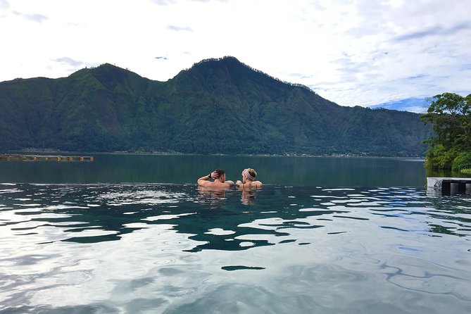 Mount Batur Sunrise Trekking & Natural Hot Spring - All Inclusive - What to pack and how to prepare for a cold, early climb