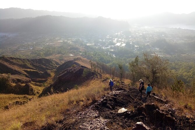 Mount Batur Trekking Admission Ticket - The summit stop: breakfast timing and how sunrise is handled