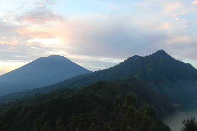 Mount Batur Trekking Sunrise Private Tour - Summit breakfast at dawn, Lake Batur, and Mt. Rinjani in one view