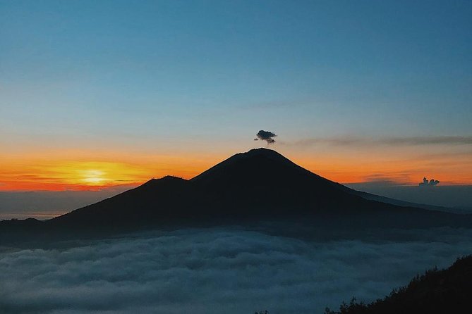Mount Batur Volcano Sunrise Trekking With Ubud Rice Terrace - Volcanic steam breakfast and the crater walk you earn