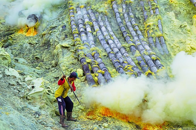 Mount Ijen Blue Flame Tour from Bali - Blue fire around 4am: how to set expectations (and still enjoy it)