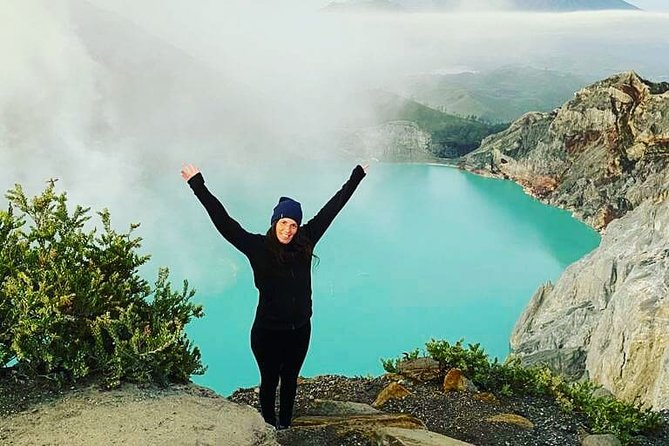Mount Ijen Crater Tour From Ubud Bali - Blue Fire at Ijen: what the 1 hour stop really feels like