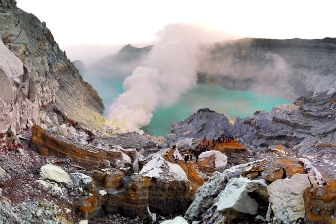 Mount Ijen Crater Tour From Ubud Bali - Your Ijen gear: torch, gas mask, and what to pack