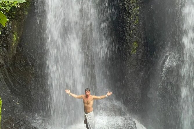 natural holy waterfalls healing tour. - Stop 2: Uma Pakel Agro Tourism for herbal tea and optional photos (1 hour)
