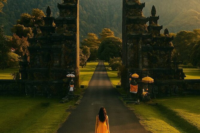 North Bali Hidden Gems Tour Ulun Danu Temple Twin Lakes Waterfall - Handara Gate: the 30-minute icon stop where good timing beats extra walking