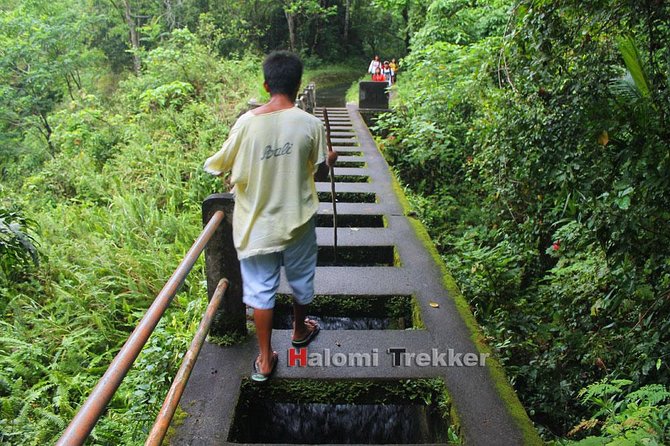 North Lombok Waterfalls - Stop 1: Mount Rinjani pause and photo energy